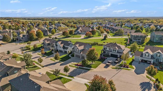 $500,000 | 8023 North E 99th Street, Kansas City, MO 64157