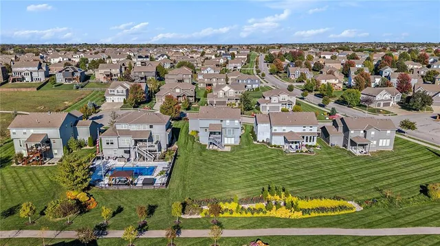 $500,000 | 8023 North E 99th Street, Kansas City, MO 64157