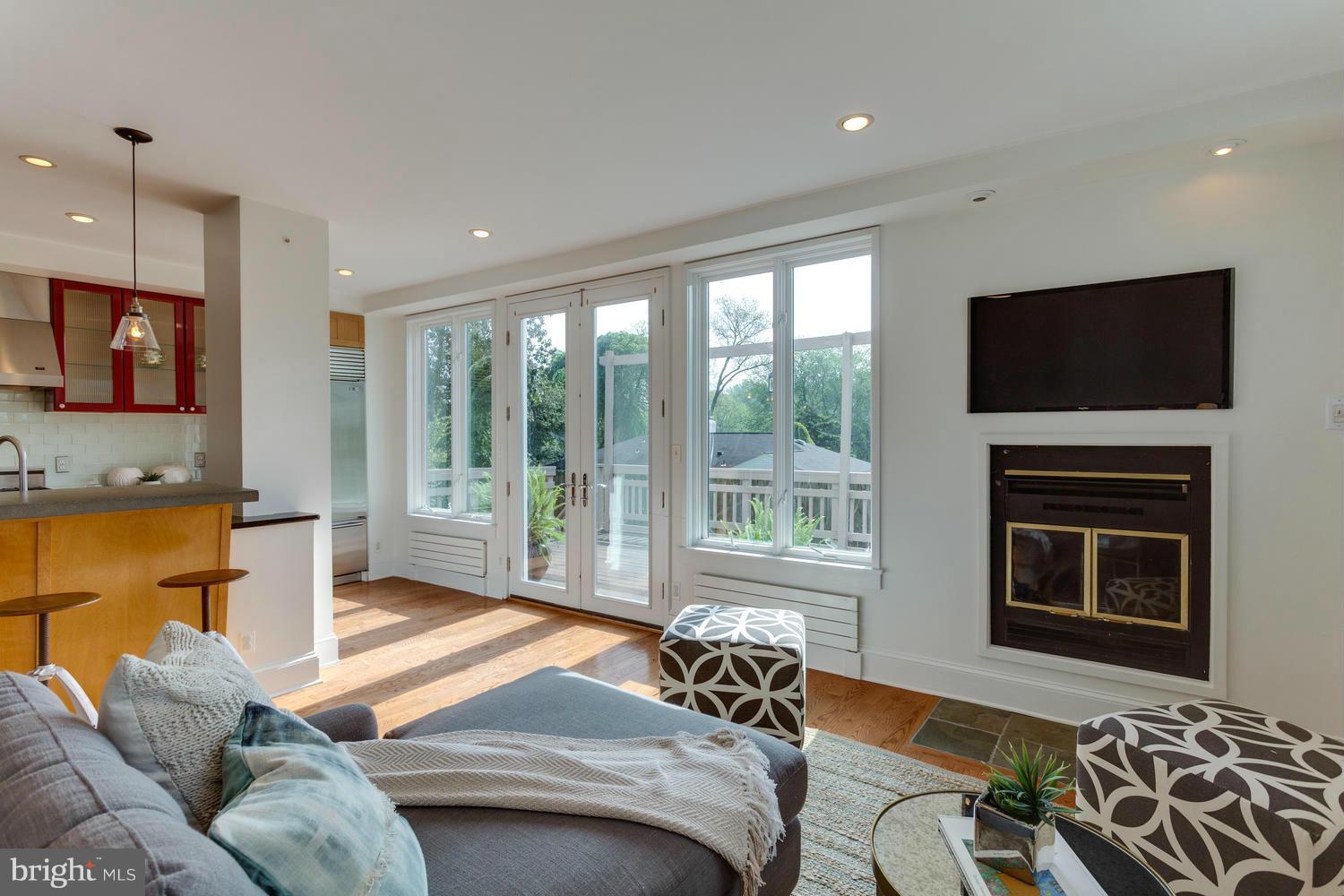 1811 Birch Road McLean, VA 22101 - Photo 11 of 29 Family Room