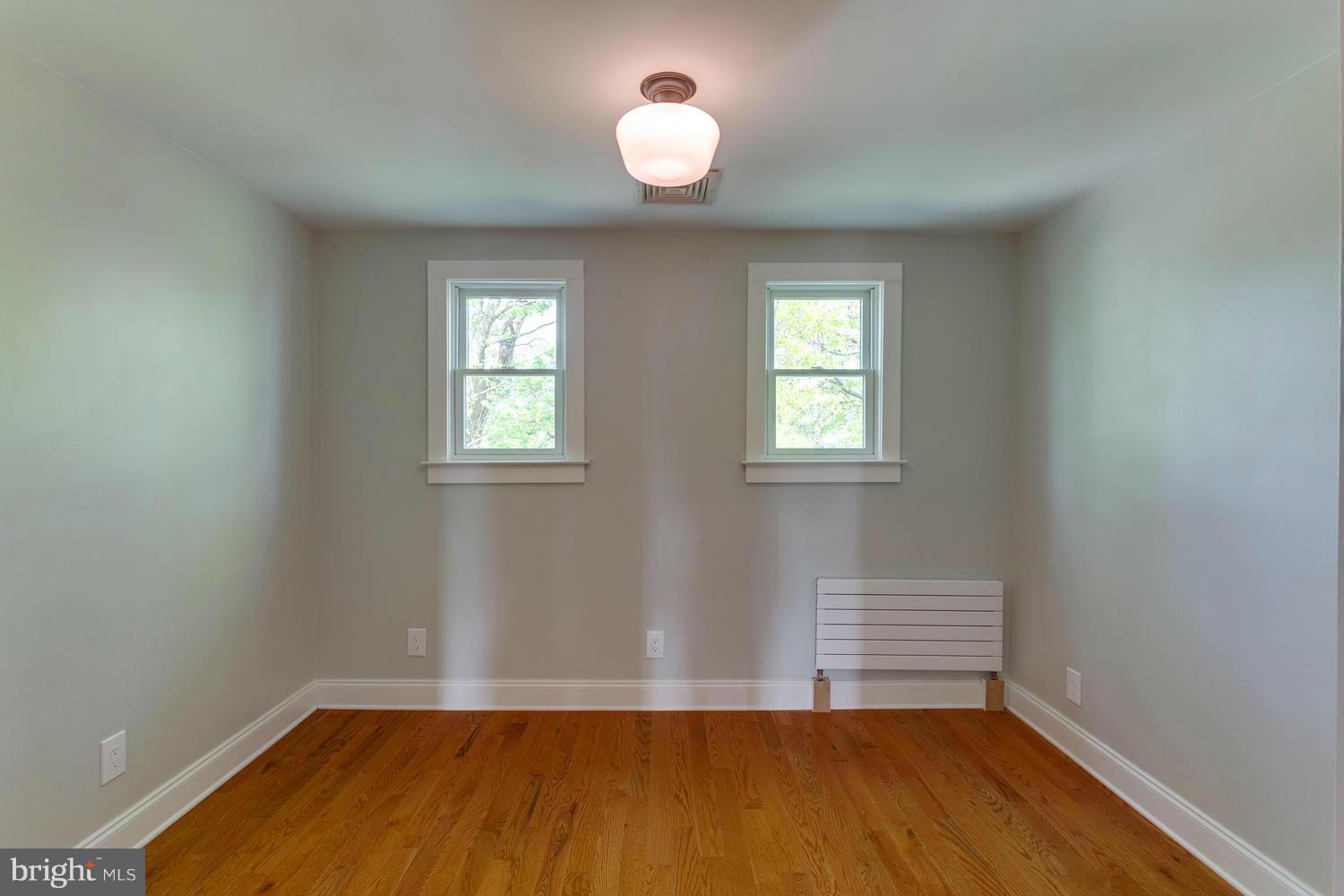 1811 Birch Road McLean, VA 22101 - Photo 20 of 29 Bedroom 2