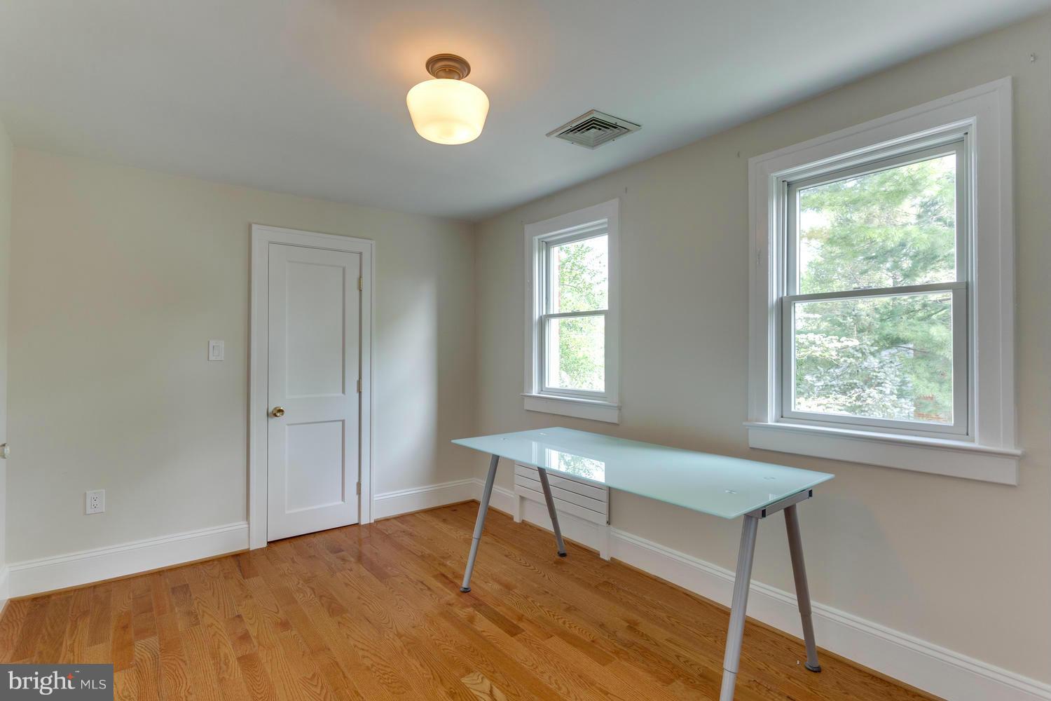 1811 Birch Road McLean, VA 22101 - Photo 22 of 29 Bedroom 3