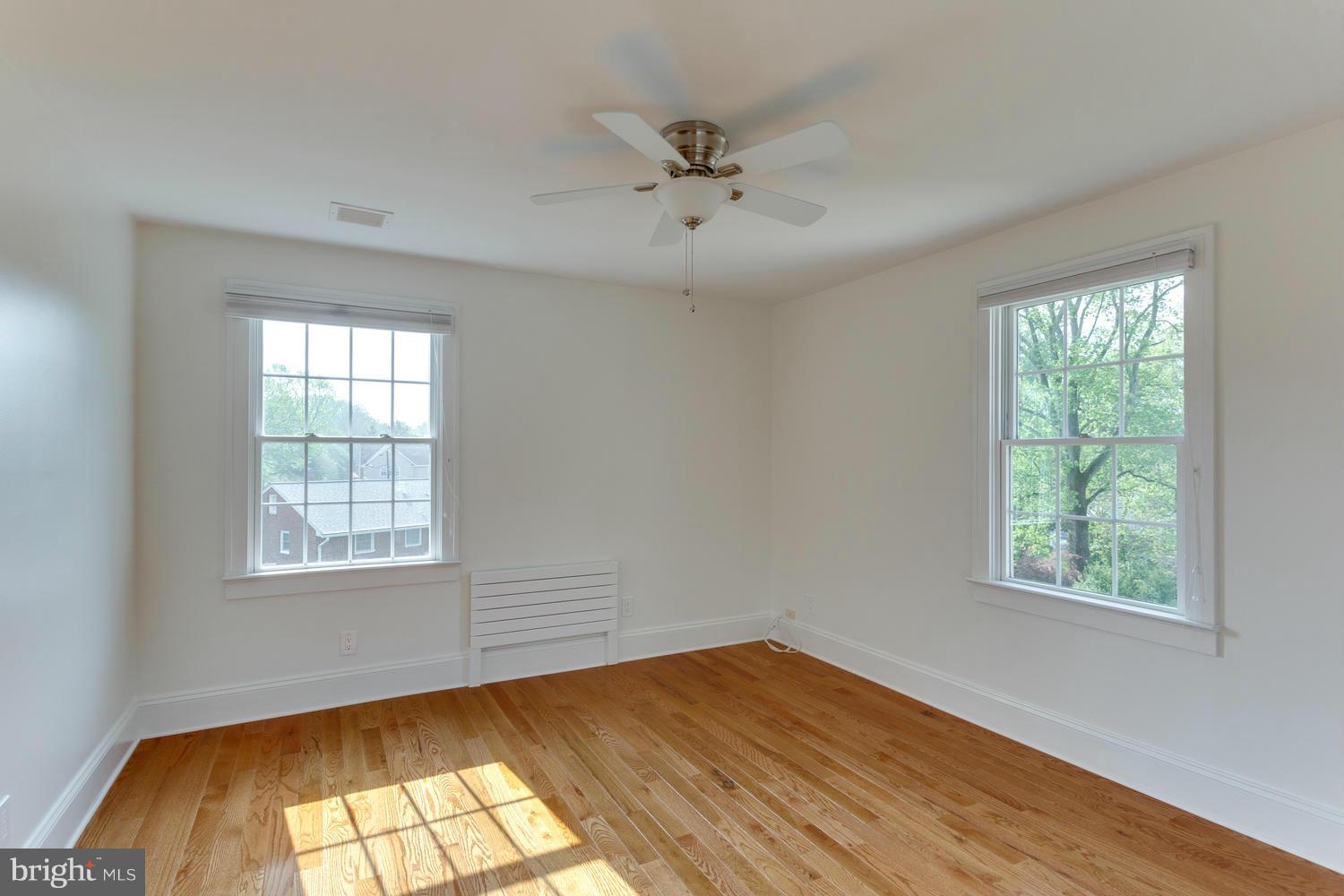 1811 Birch Road McLean, VA 22101 - Photo 25 of 29 Bedroom 4