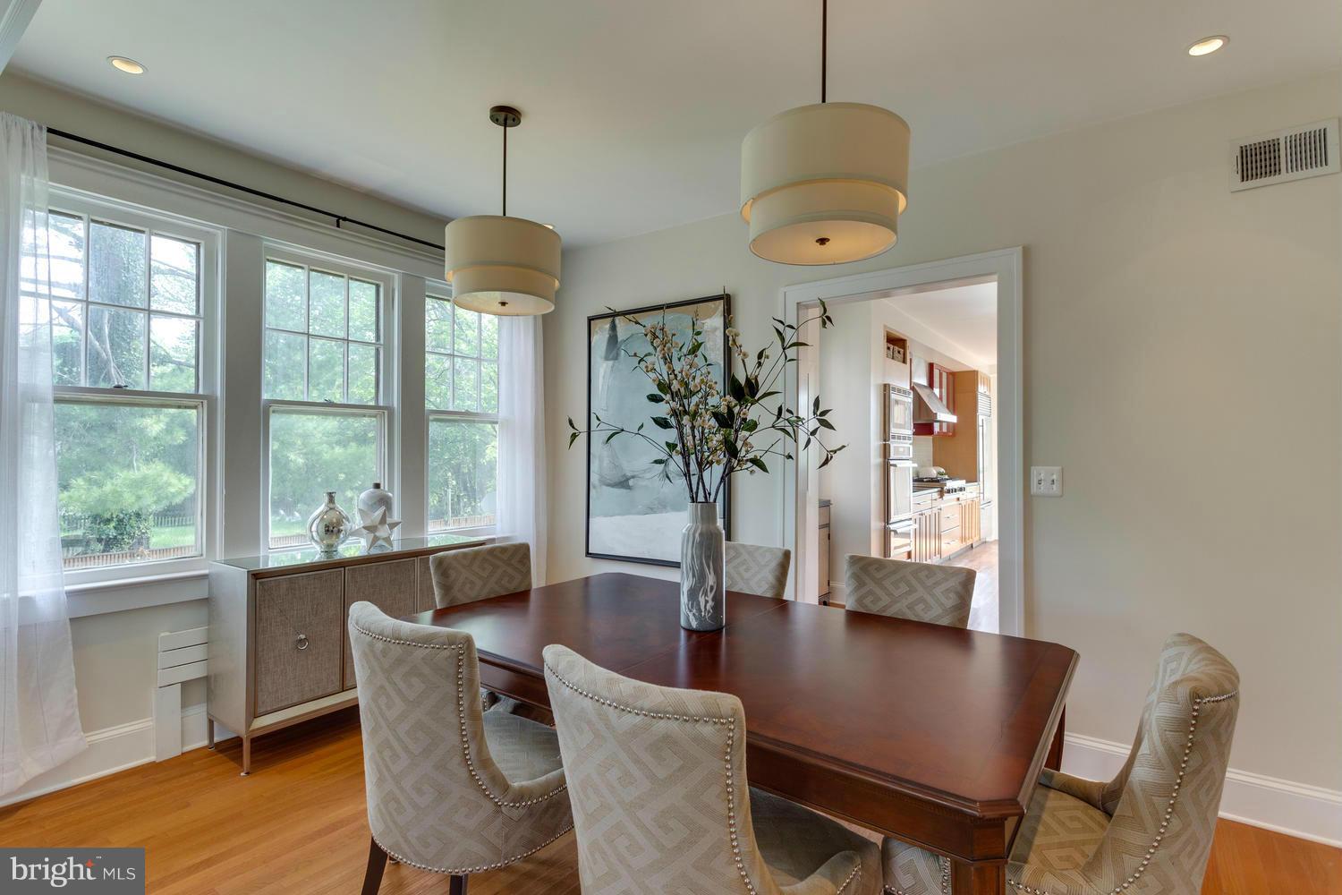 1811 Birch Road McLean, VA 22101 - Photo 5 of 29 Dining Room