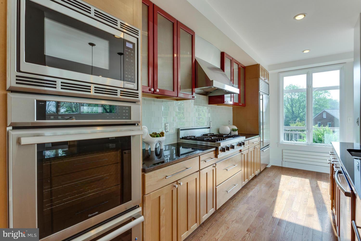 1811 Birch Road McLean, VA 22101 - Photo 7 of 29 Kitchen
