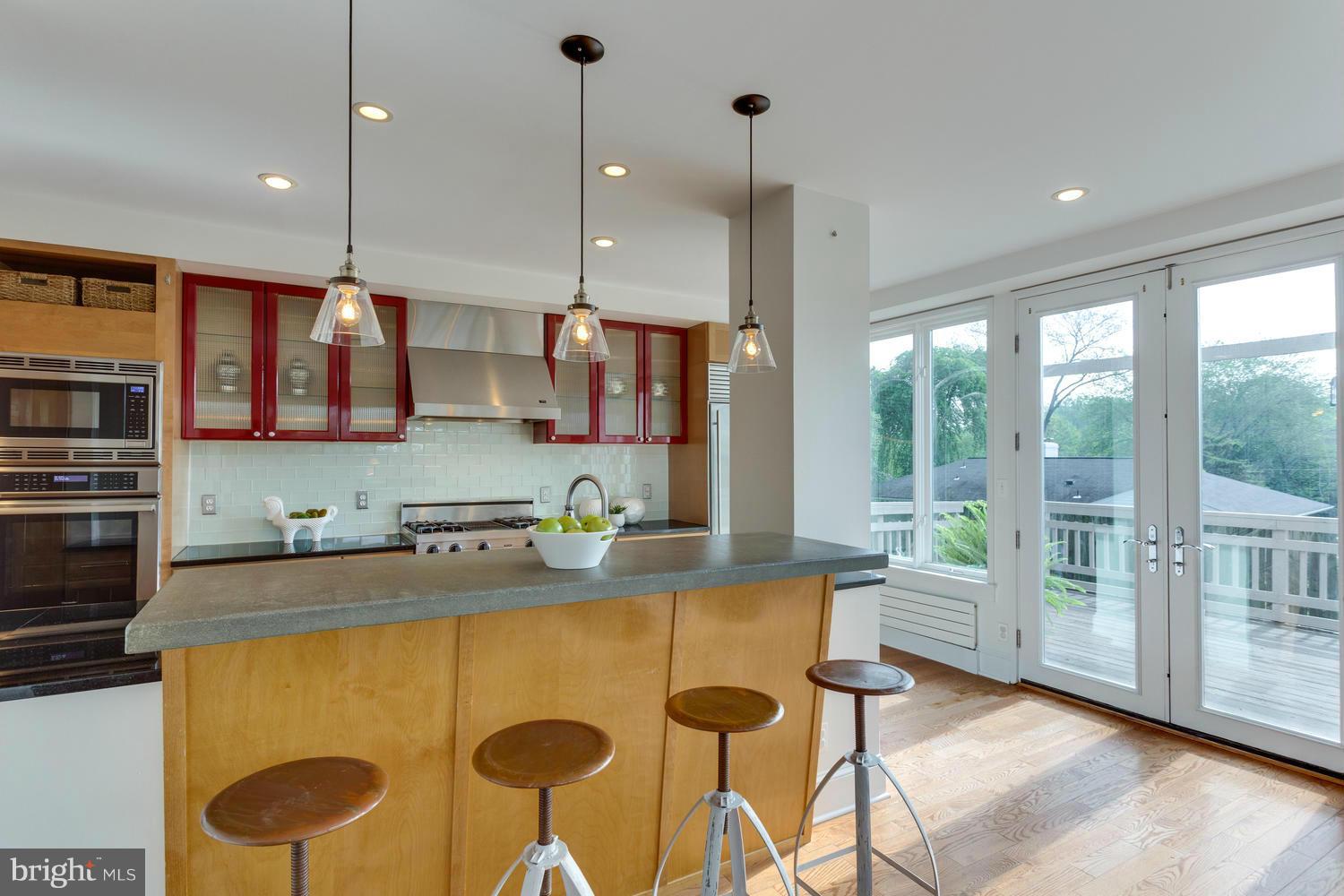 1811 Birch Road McLean, VA 22101 - Photo 9 of 29 Kitchen/Family Room