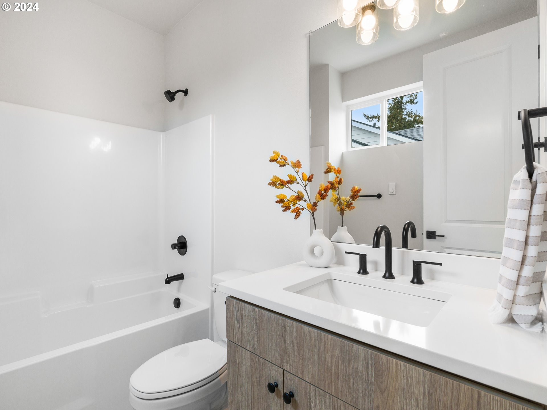 5504 Southeast Rural Street Portland, OR 97206 - Photo 16 of 21 Gallery Image 16