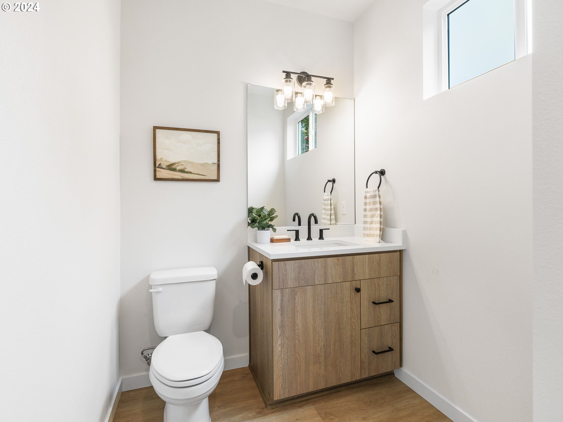 5504 Southeast Rural Street Portland, OR 97206 - Photo 10 of 21 Gallery Image 10
