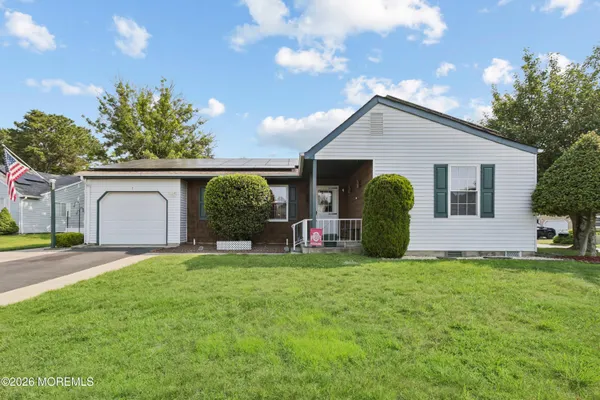 $299,000 | 7 Foxboro Court, Whiting, NJ 08759