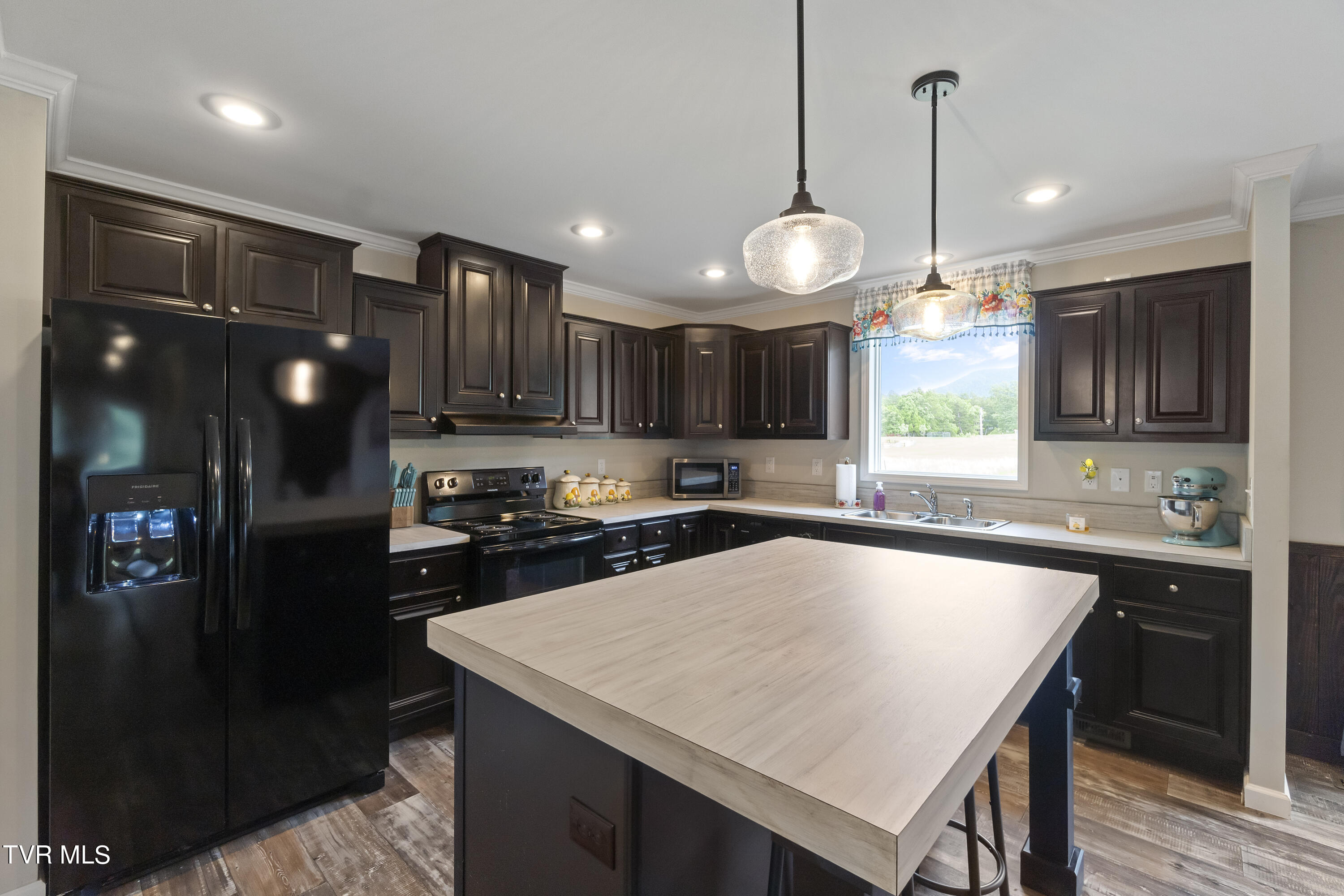 70 Colyer Road Greeneville, TN 37743 - Photo 4 of 61 4