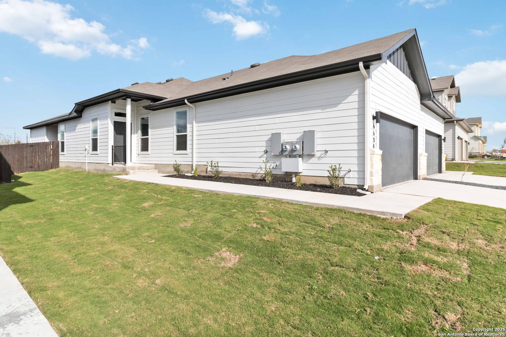108 Gunner Road Buda, TX 78610 - Photo 3 of 31 Gallery Image 3