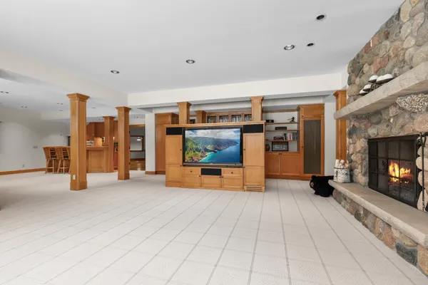 $3,499,000 | 781 North Ferndale Road, Orono, MN 55391