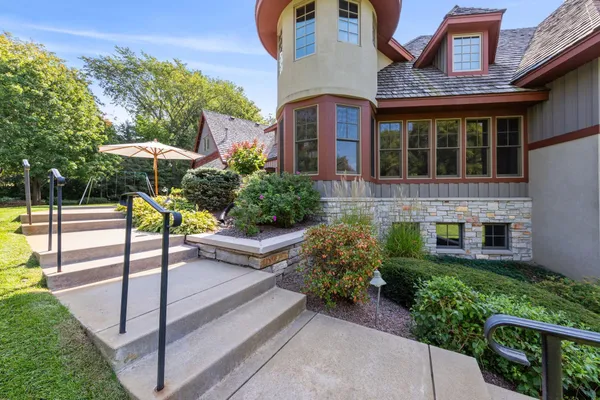 $3,499,000 | 781 North Ferndale Road, Orono, MN 55391