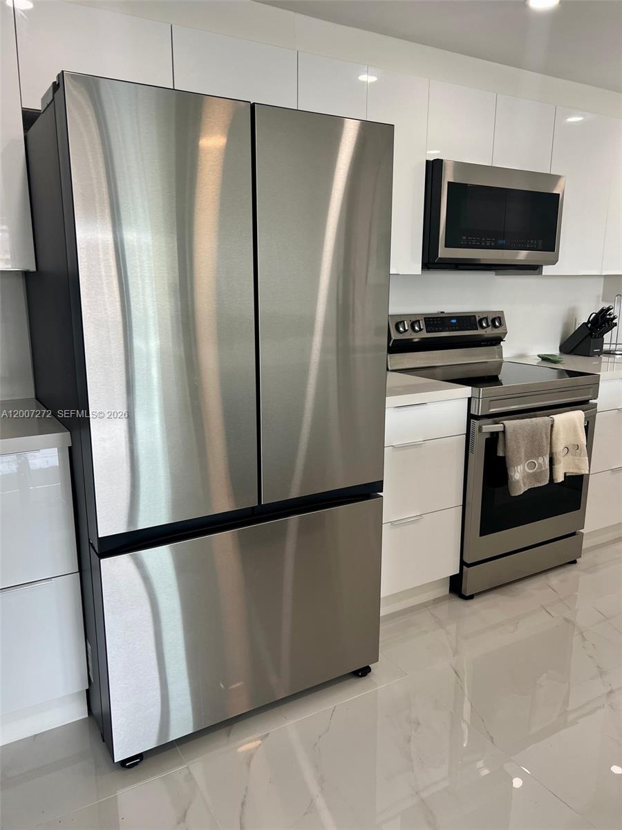 155 Ocean Ln Drive, Unit 1011 Key Biscayne, FL 33149 - Photo 16 of 44