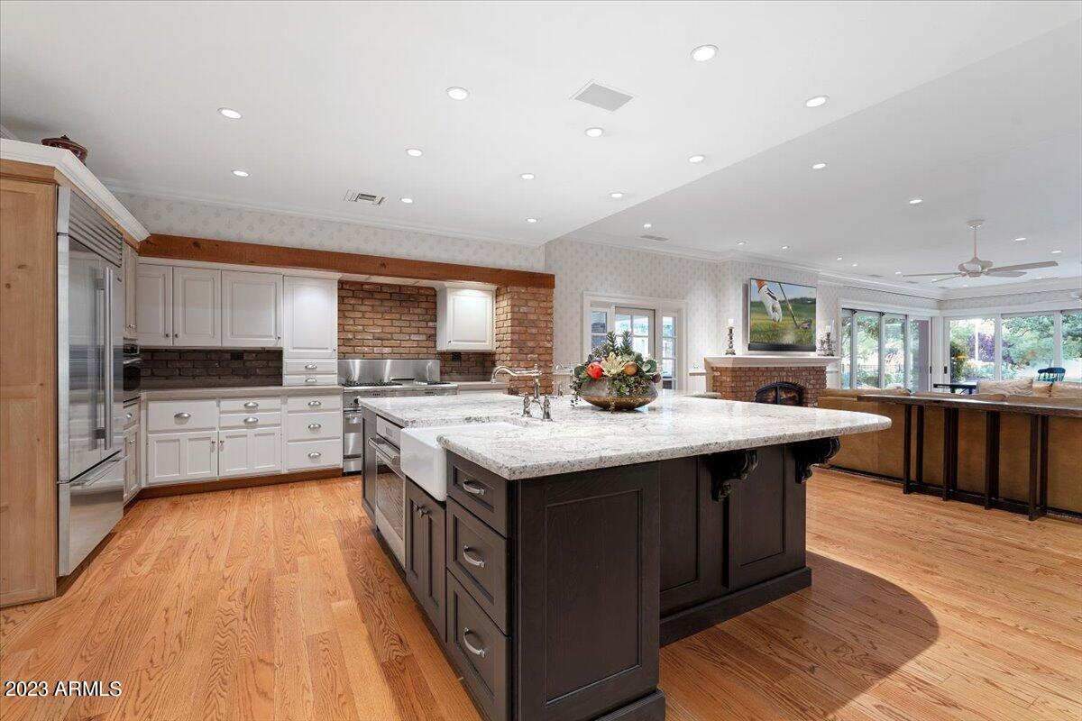 1001 East Caroline Lane Tempe, AZ 85284 - Photo 12 of 80 Breakfast Bar