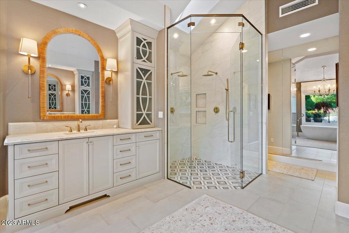 1001 East Caroline Lane Tempe, AZ 85284 - Photo 27 of 80 Oversized Walk-in Shower