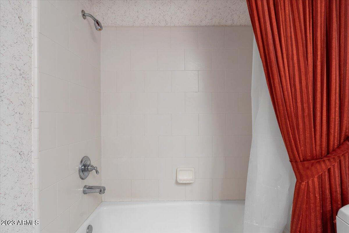 1001 East Caroline Lane Tempe, AZ 85284 - Photo 44 of 80 Bathroom #5