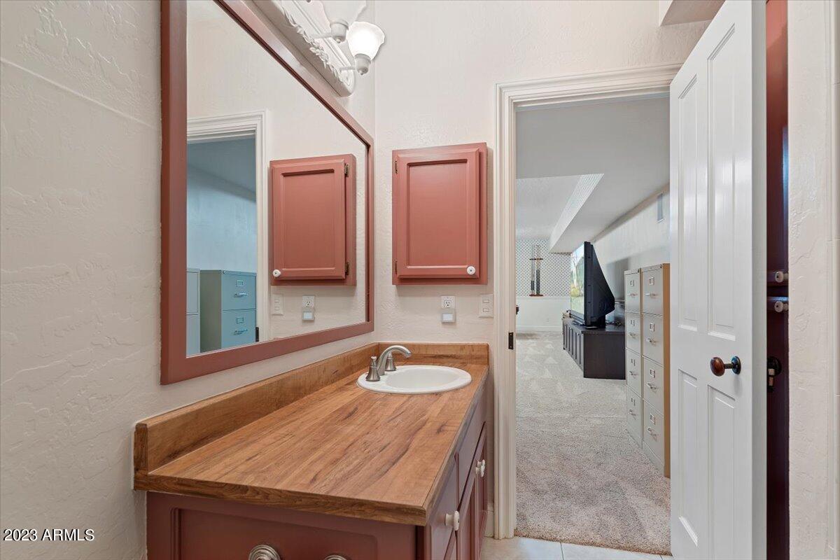 1001 East Caroline Lane Tempe, AZ 85284 - Photo 51 of 80 Bathroom #6