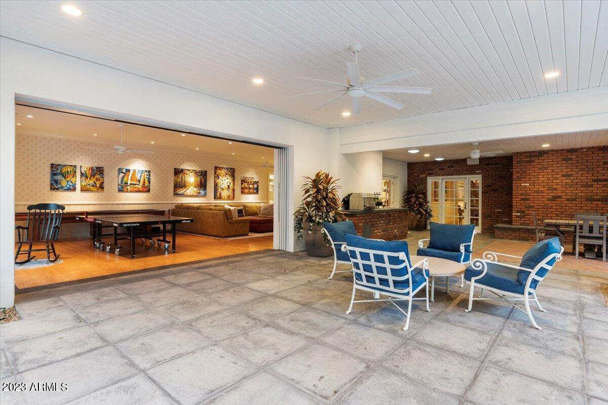 1001 East Caroline Lane Tempe, AZ 85284 - Photo 59 of 80 Effortless Indoor / Outdoor Living