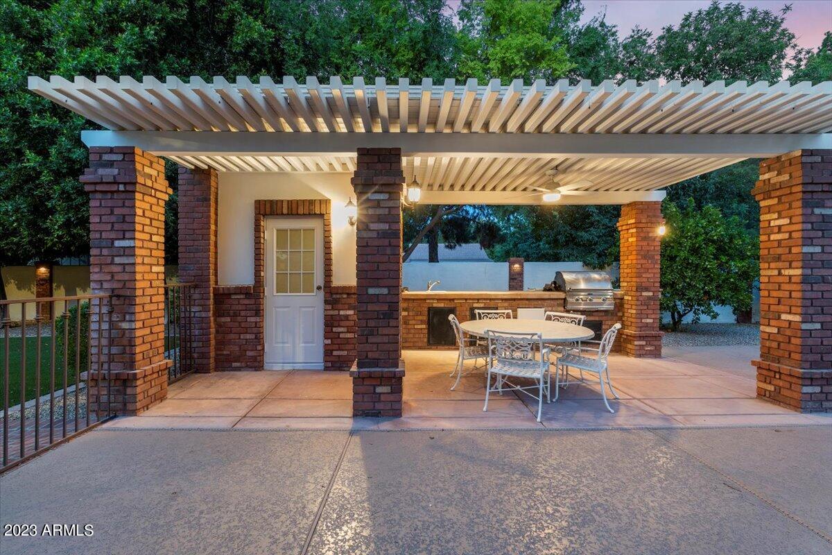 1001 East Caroline Lane Tempe, AZ 85284 - Photo 68 of 80 Pergola w/ Built-in BBQ