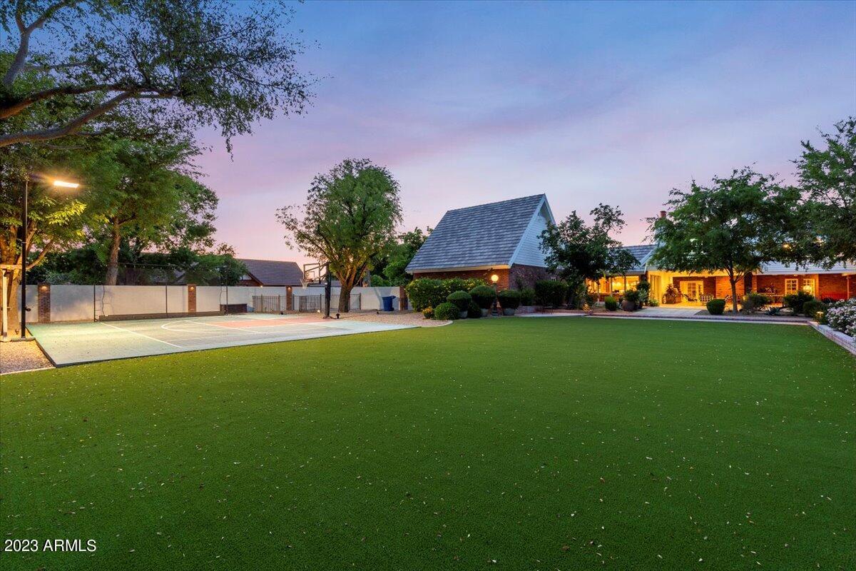 1001 East Caroline Lane Tempe, AZ 85284 - Photo 73 of 80 Low Maintenance Artificial Turf