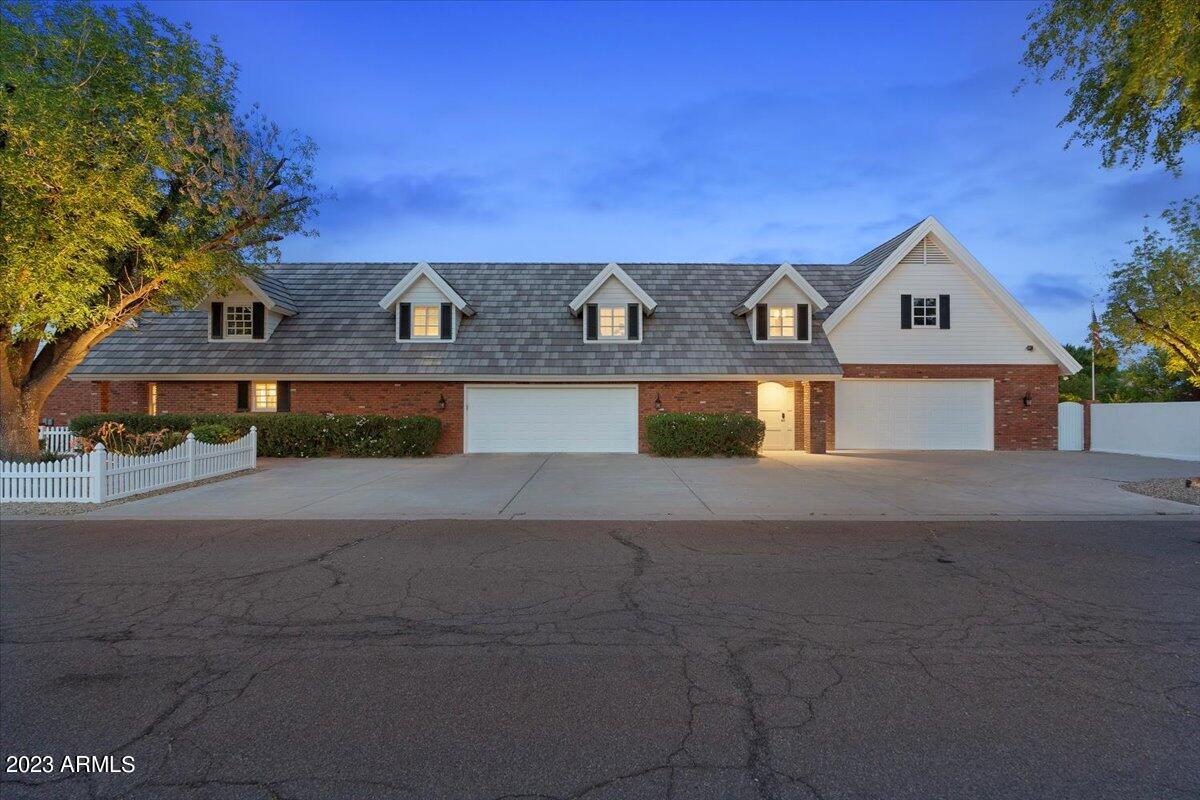 1001 East Caroline Lane Tempe, AZ 85284 - Photo 77 of 80 Extended 4.5 Car Garage