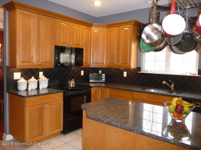 169 Long Swamp Road New Egypt, NJ 08533 - Photo 13 of 27 P1070456.JPG