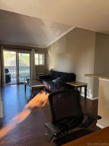 $1,400 | 10006 Maya Linda Road, Unit 5203 B R, San Diego, CA 92126