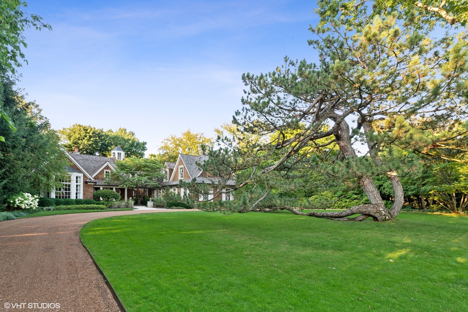 796 East Deerpath Road Lake Forest, IL 60045 - Photo 2 of 60