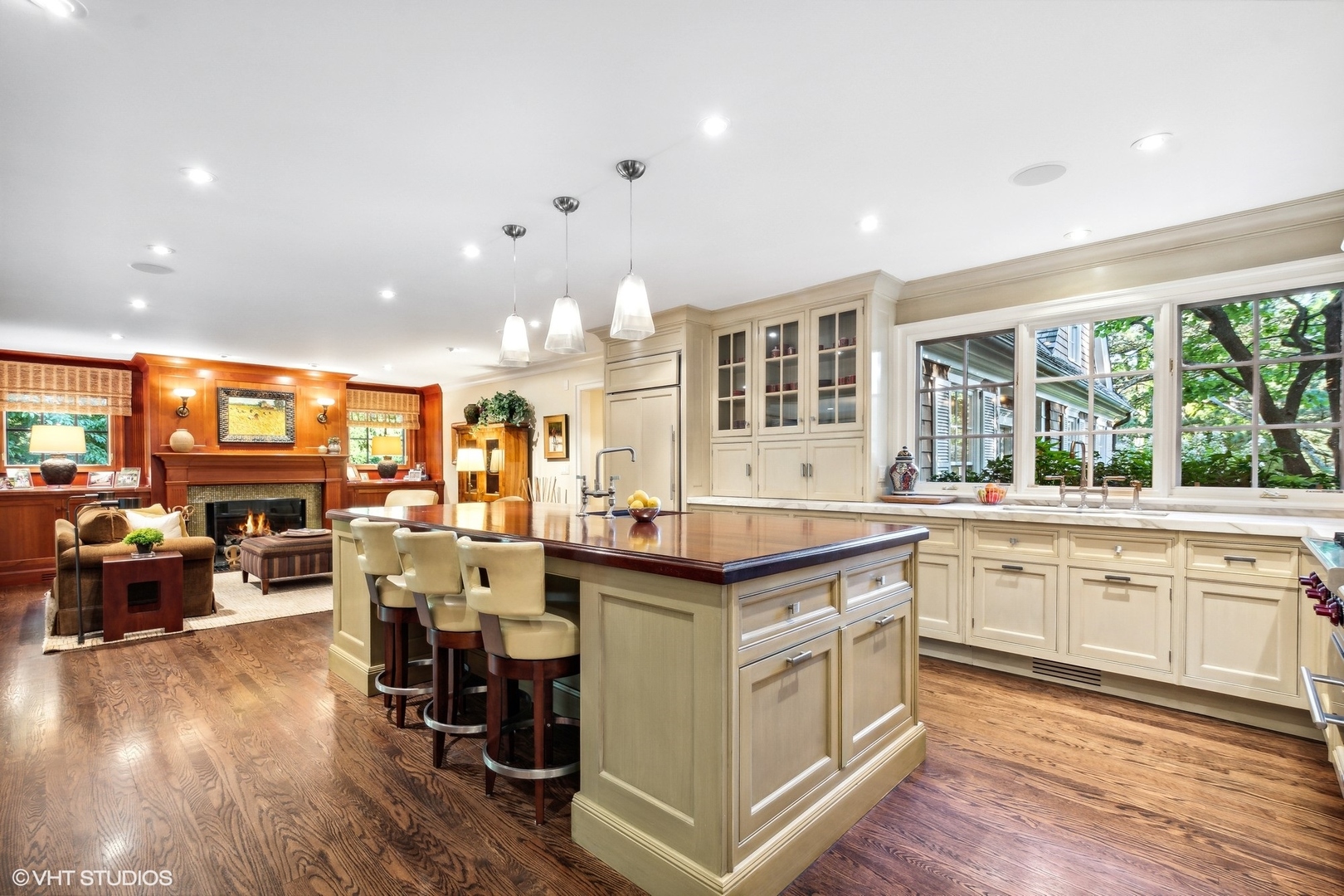 796 East Deerpath Road Lake Forest, IL 60045 - Photo 25 of 60