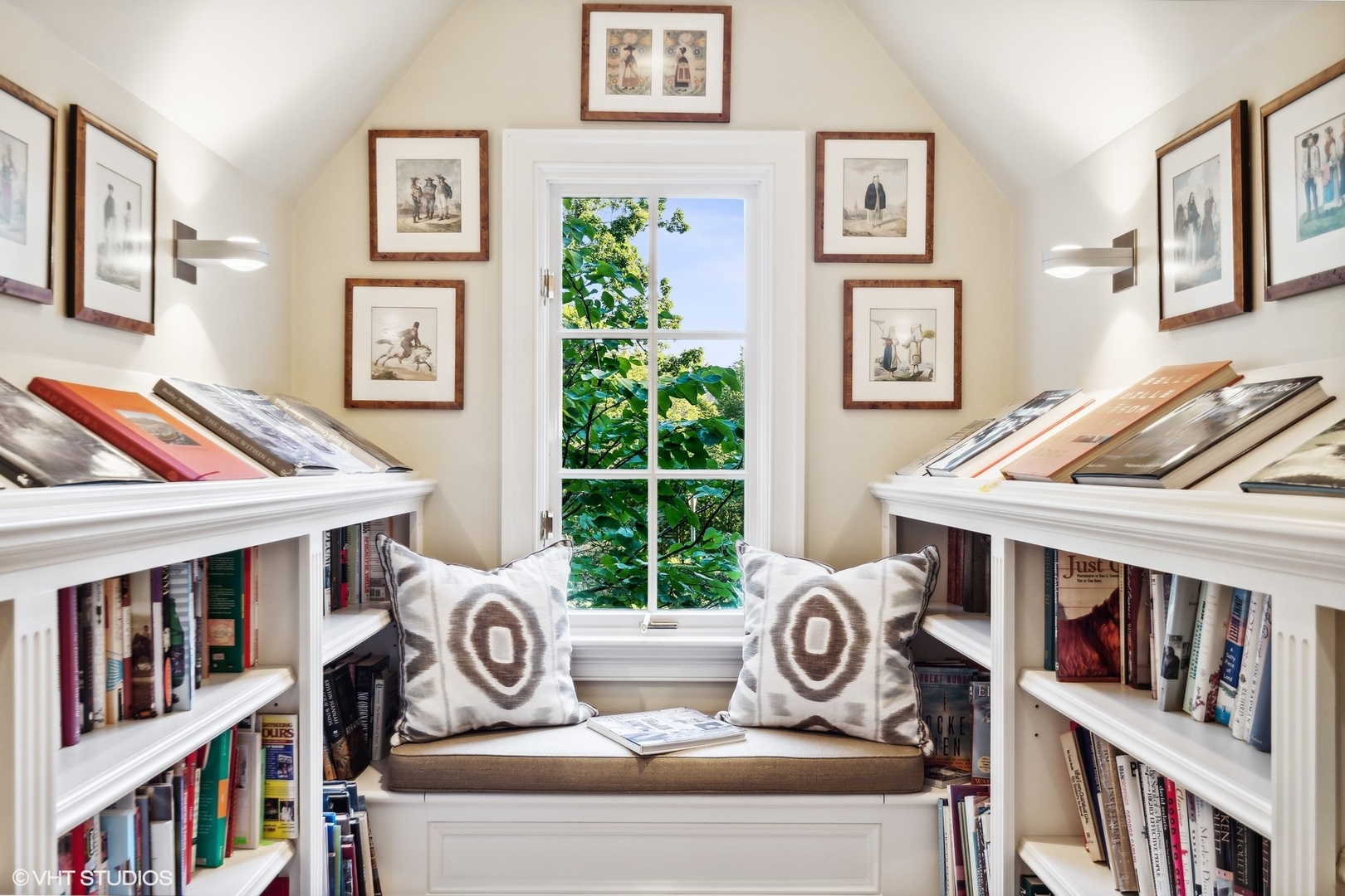 796 East Deerpath Road Lake Forest, IL 60045 - Photo 36 of 60 a bedroom with furniture and a book shelf