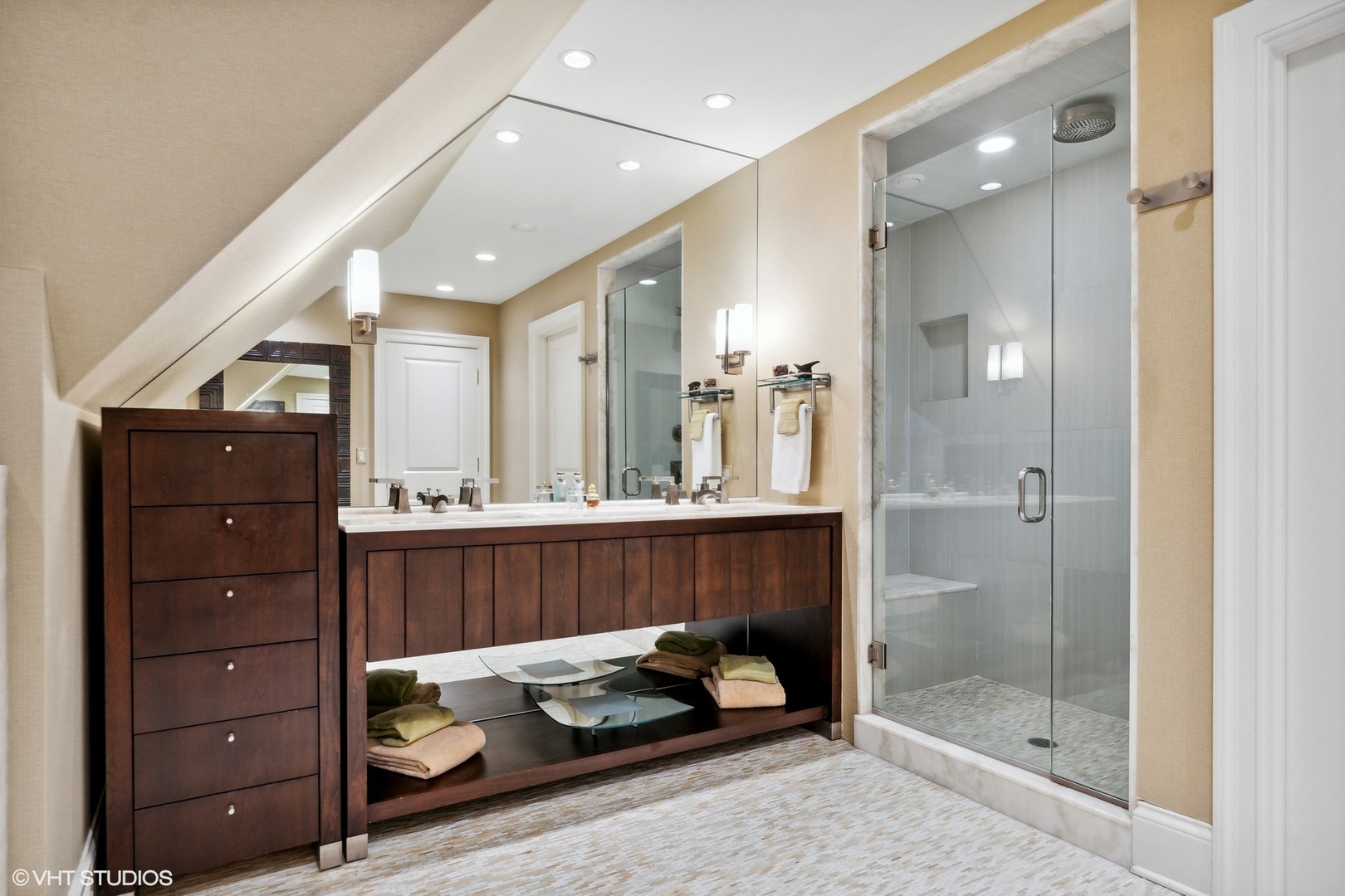 796 East Deerpath Road Lake Forest, IL 60045 - Photo 43 of 60 a bathroom with a sink a vanity and mirror