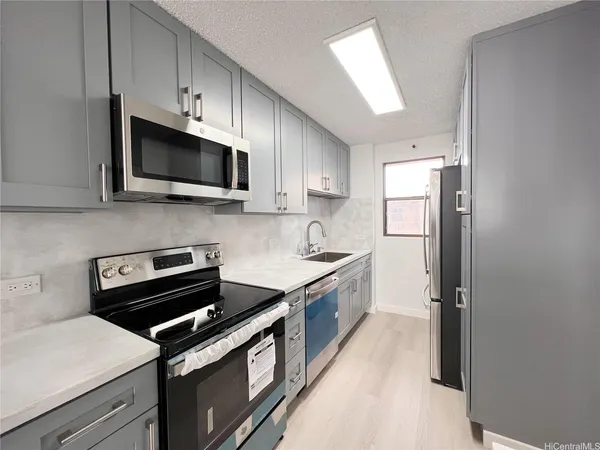 $3,800 | 98-487 Koauka Loop, Unit B1803, Aiea, HI 96701