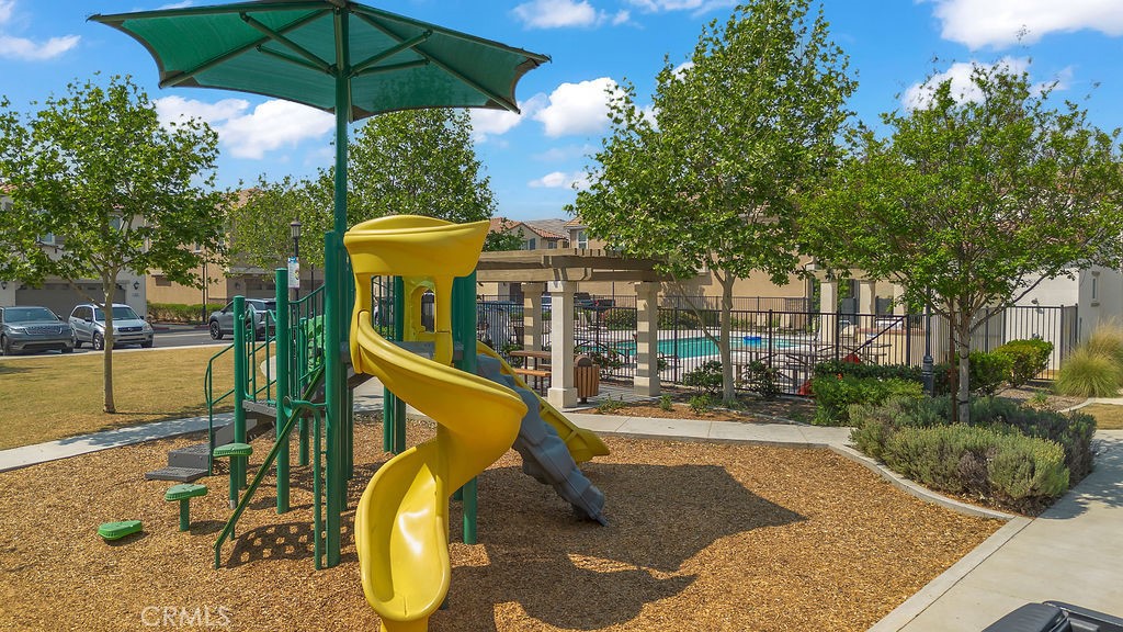 675 South Mandarin Lane Rialto, CA 92376 - Photo 37 of 43