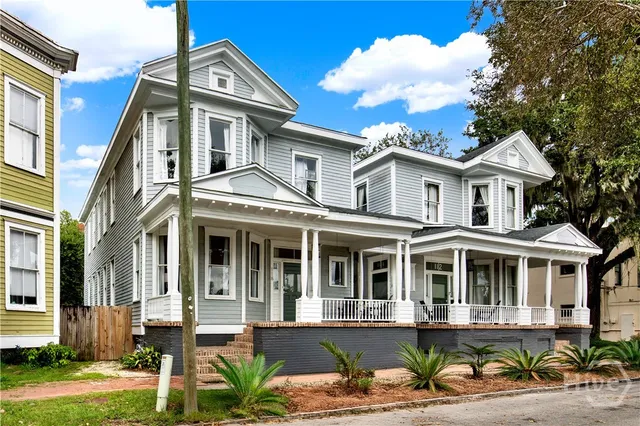 $3,800 | 118 West Waldburg Street, Savannah, GA 31401