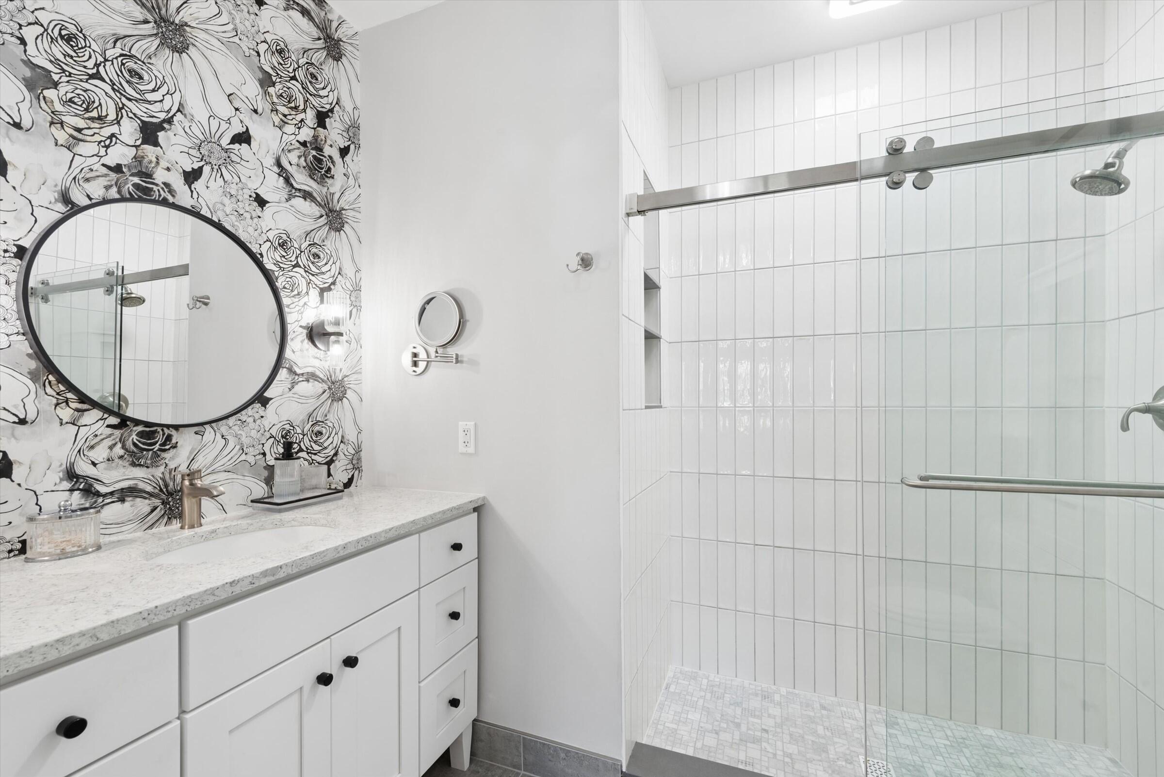 9948 Cottage Lane Union Pier, MI 49129 - Photo 17 of 44 25-Primary Bathroom