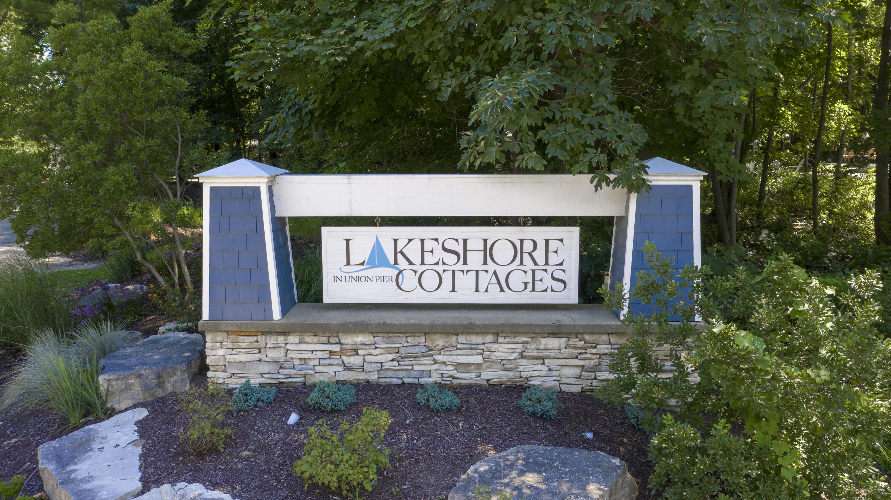 9948 Cottage Lane Union Pier, MI 49129 - Photo 27 of 44 Lakeshore_Cottages081920_0013