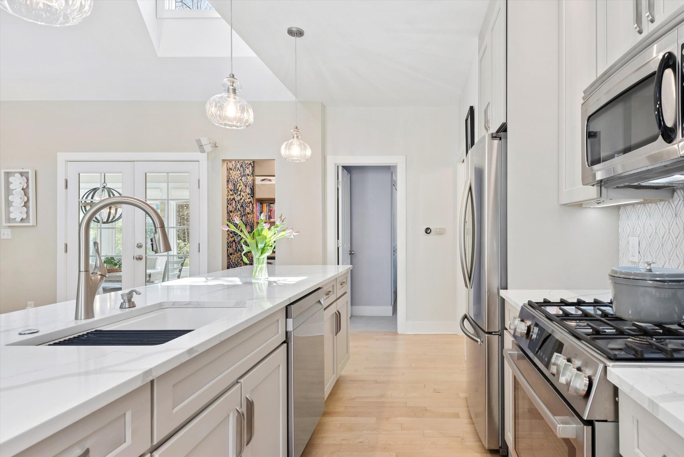 9948 Cottage Lane Union Pier, MI 49129 - Photo 10 of 44 17-Kitchen