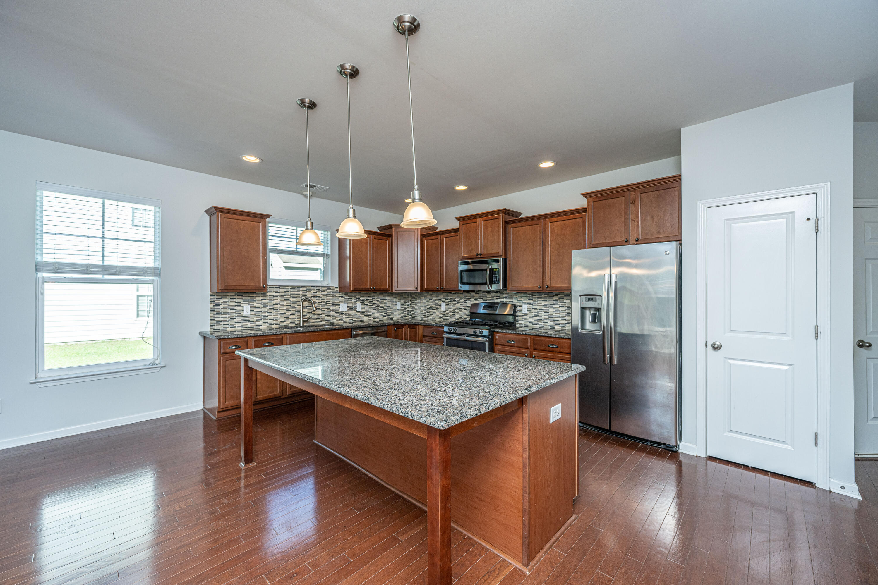 117 Hickory Ridge Way Summerville, SC 29483 - Photo 11 of 34 117HickoryRidgeWay016
