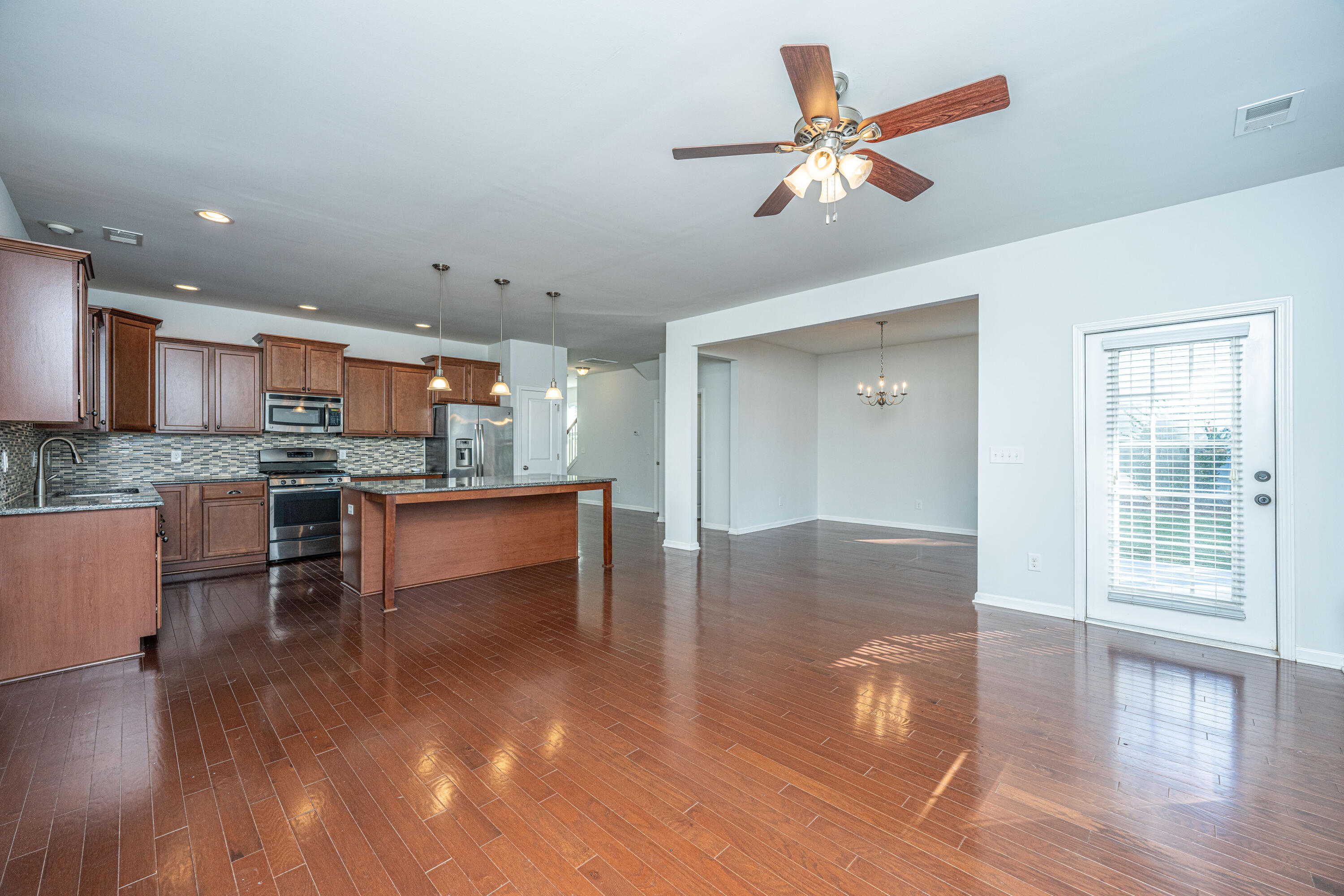 117 Hickory Ridge Way Summerville, SC 29483 - Photo 9 of 34 117HickoryRidgeWay013