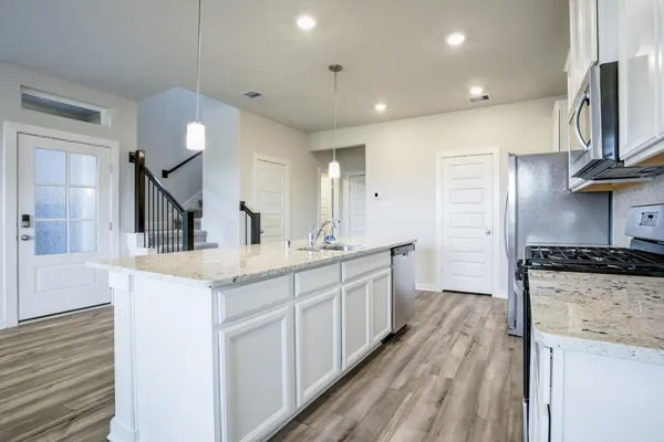 $2,500 | 629 Seabreeze Drive, Kemah, TX 77565