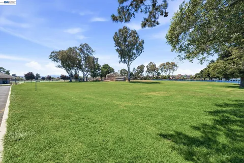 $745,000 | 1075 Shell Boulevard, Unit 11, Foster City, CA 94404