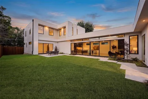 $1,898,000 | 6240 Kenwood Avenue, Dallas, TX 75214