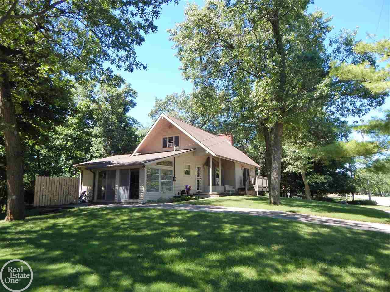8993 Crescent Beach Road Pigeon, MI 48755 - Photo 38 of 57 31353902-37.JPG