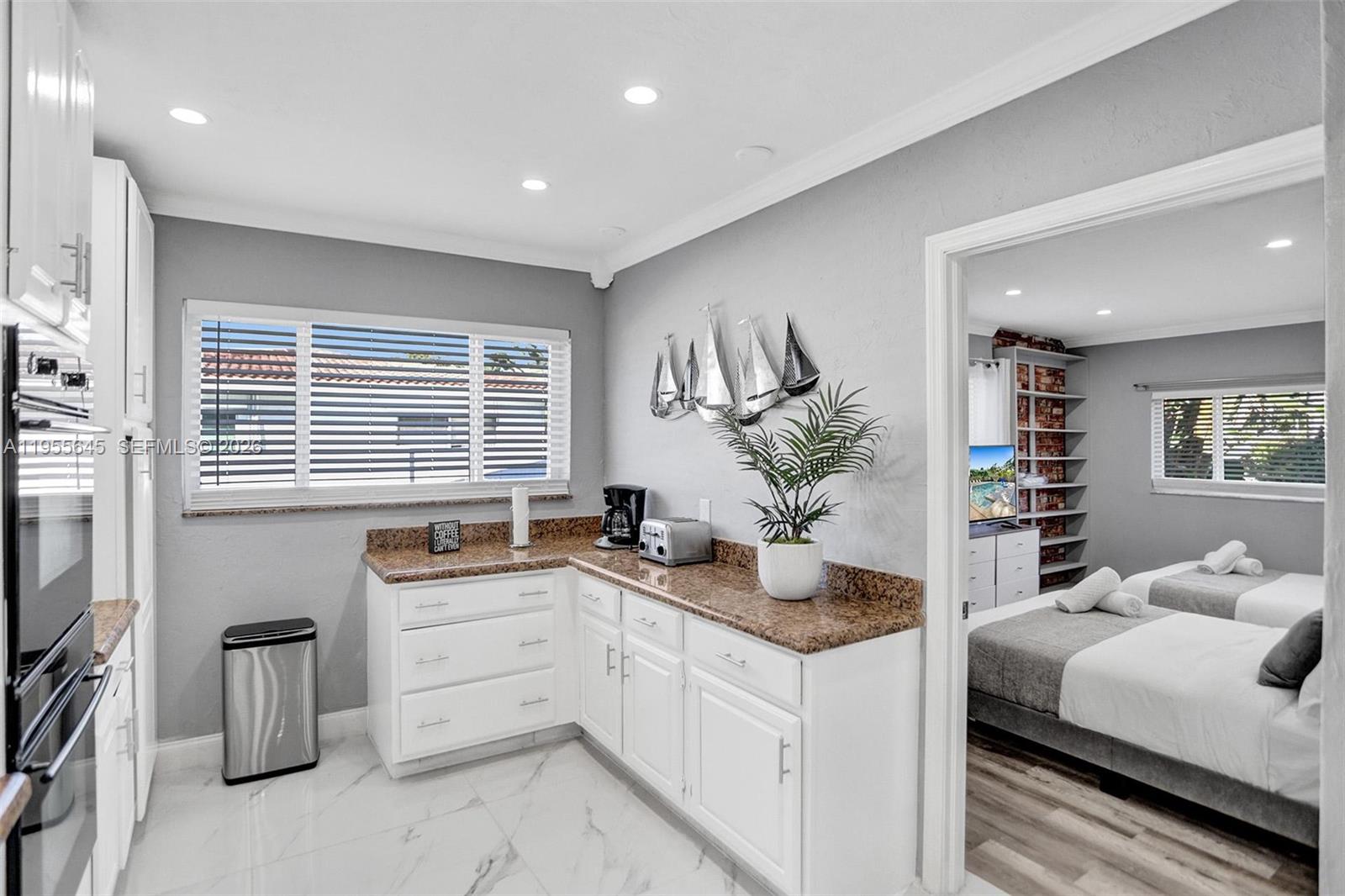 2797 Northeast 21st Terrace Lighthouse Point, FL 33064 - Photo 17 of 64