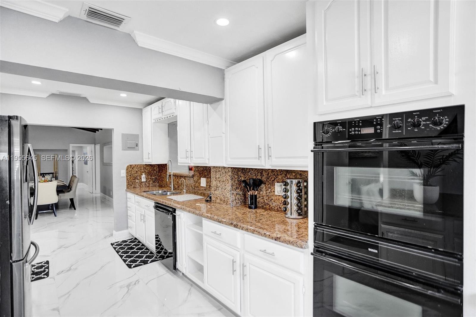 2797 Northeast 21st Terrace Lighthouse Point, FL 33064 - Photo 18 of 64