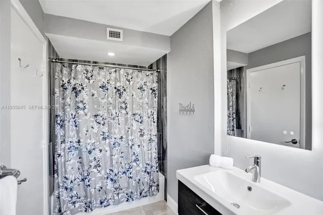 $1,400,000 | 2797 Northeast 21st Terrace, Lighthouse Point, FL 33064