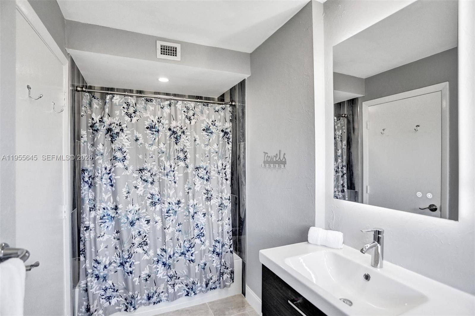 2797 Northeast 21st Terrace Lighthouse Point, FL 33064 - Photo 45 of 64