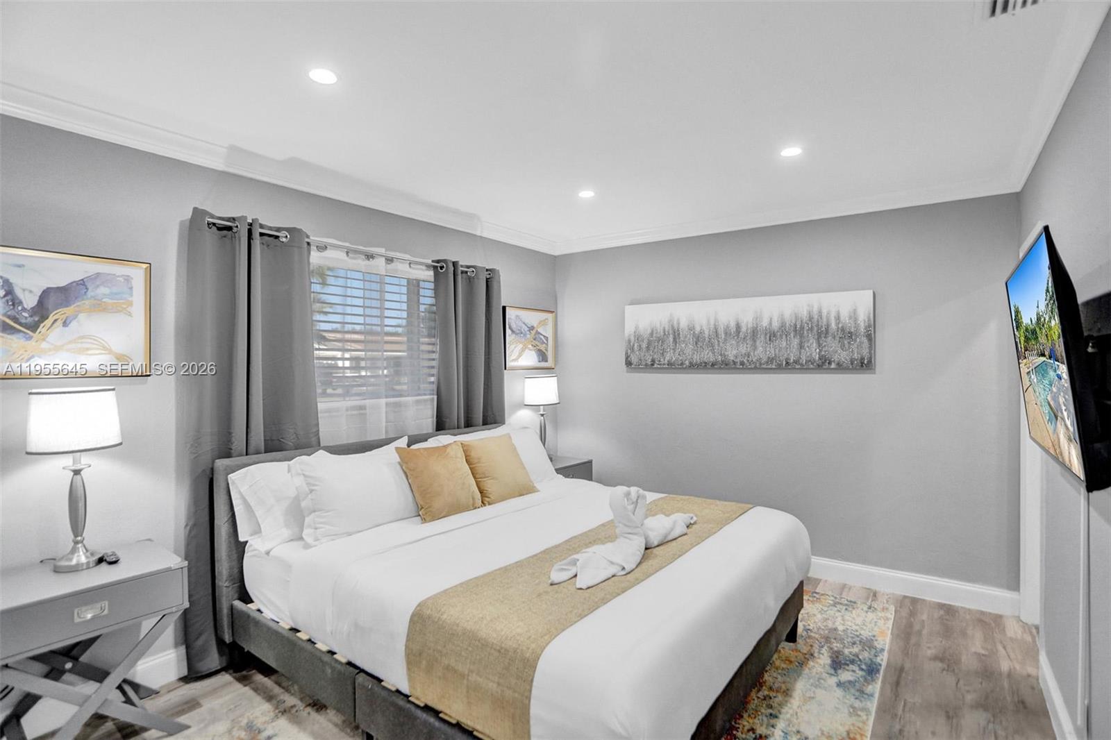 2797 Northeast 21st Terrace Lighthouse Point, FL 33064 - Photo 7 of 64