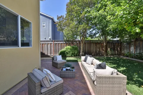 $999,000 | 887 Martiri Drive, Gilroy, CA 95020