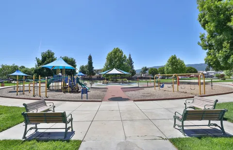$999,000 | 887 Martiri Drive, Gilroy, CA 95020